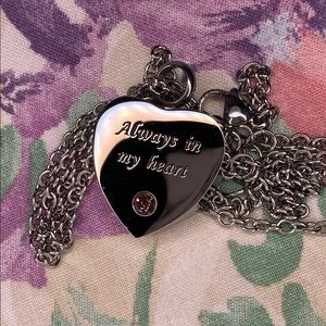 Special Urn Necklace